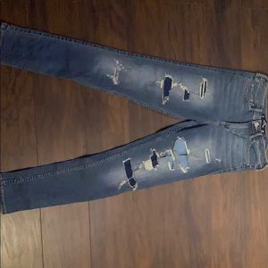 Selling these hollister jeans.